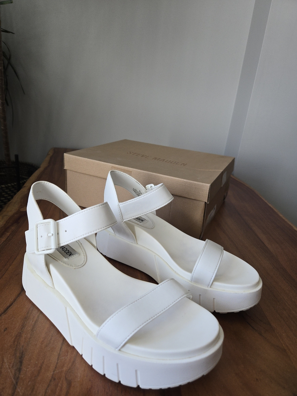Steve Madden Pastry Wedge  Platform Sandals 8.5